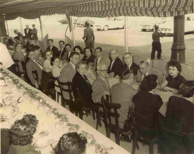Almuerzo de la Sociedad Benéfica Burgalesa en el restuarante El Templete de La Habana, año 1957