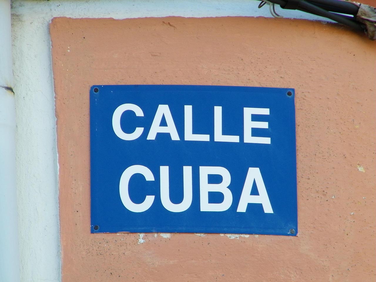 Calle Cuba. Cármenes, León