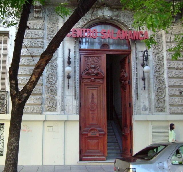Entrada principal del Centro Salamanca de Buenos Aires (Argentina)