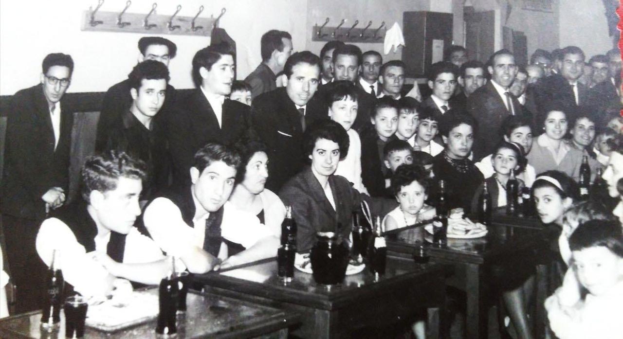 Acto festivo en el Centro Zamorano de Baracaldo, año 1961