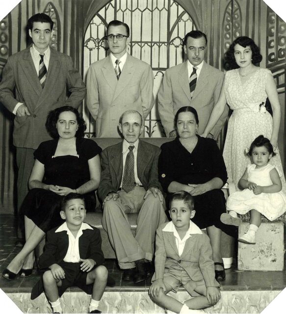 Centro de las Migraciones de Castilla y León - Familia de emigrante zamorano en Cuba, 1953.