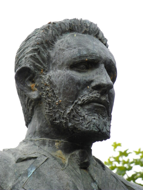 Busto de Carlos Casado del Alisal, Villada, Palencia, España.